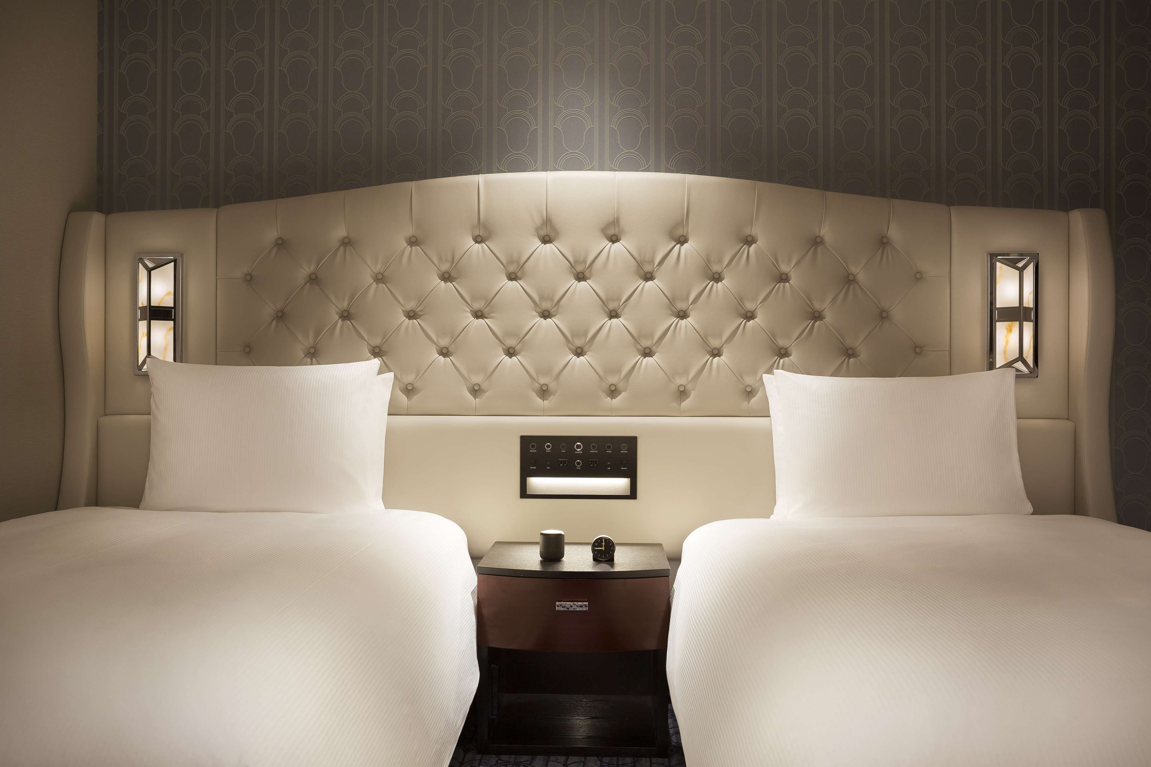 Hilton Yokohama Room Type - TWIN EXECUTIVE ROOM