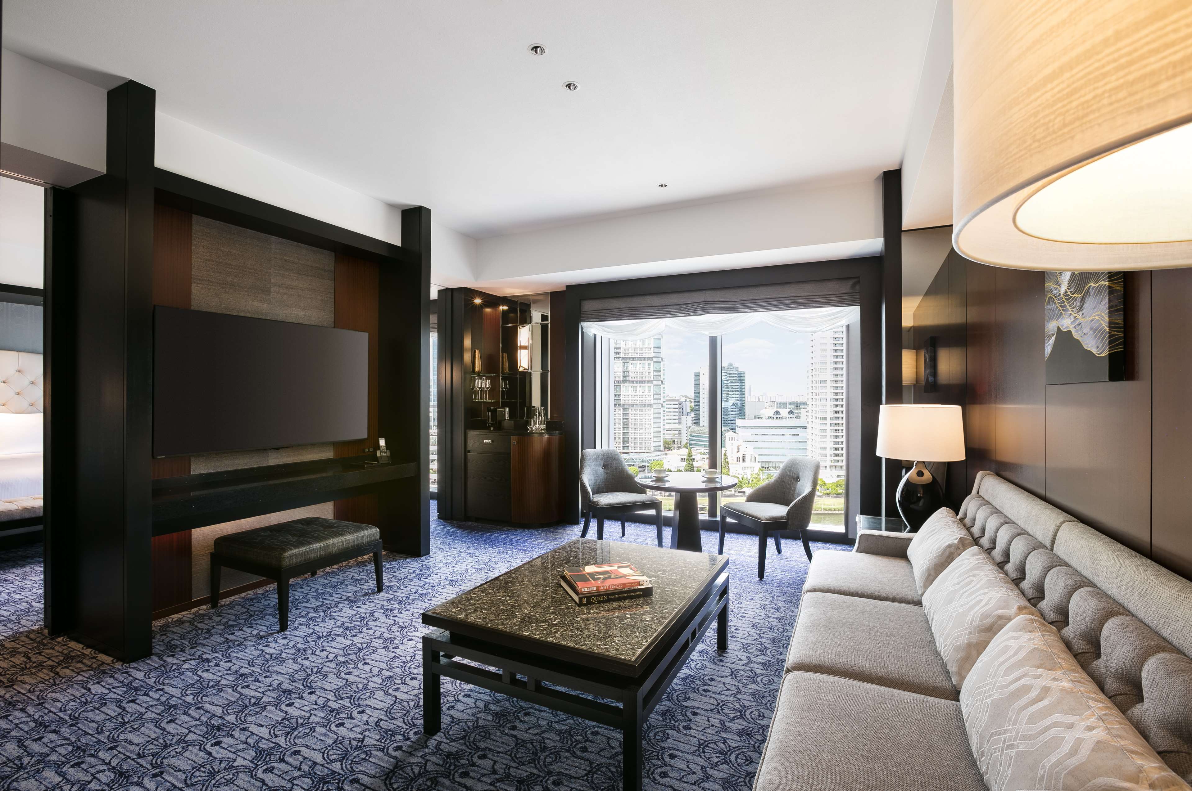 Hilton Yokohama Room Type - KING EXECUTIVE SUITE