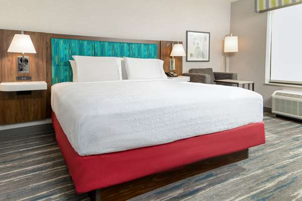  - Hampton Inn & Suites Santa Rosa