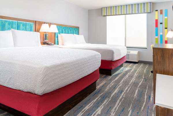  - Hampton Inn & Suites Santa Rosa