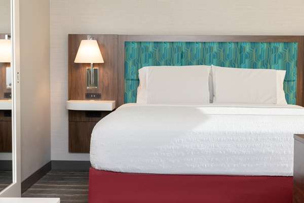  - Hampton Inn & Suites Santa Rosa