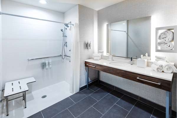  - Hampton Inn & Suites Canyon