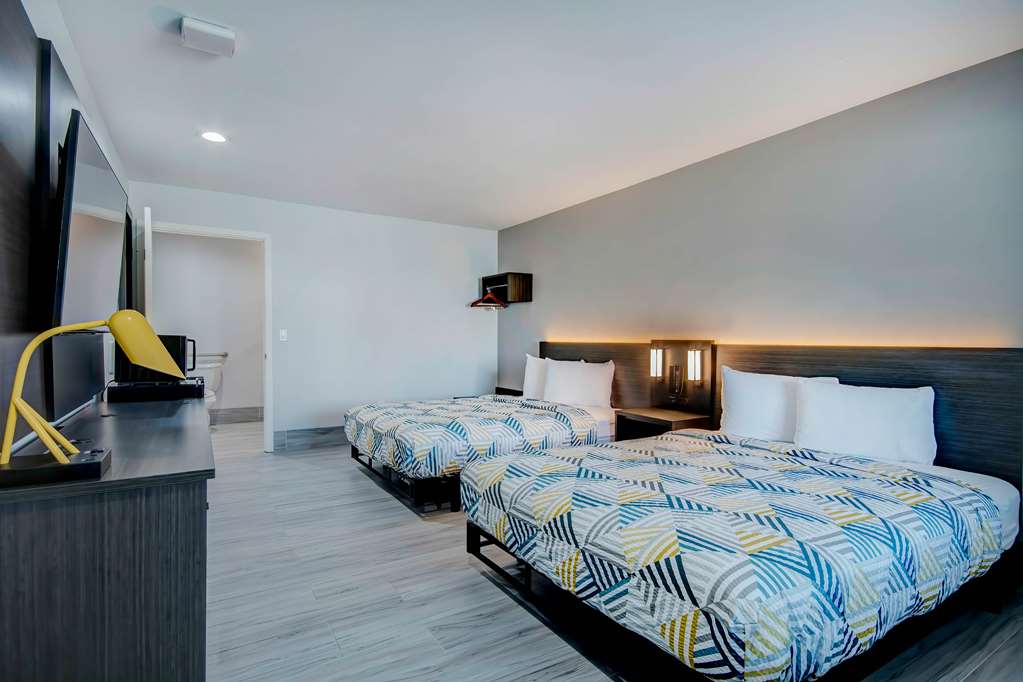 MOTEL 6 ARANSAS PASS TX-guestroom-Guest Room,On-Site.jpg