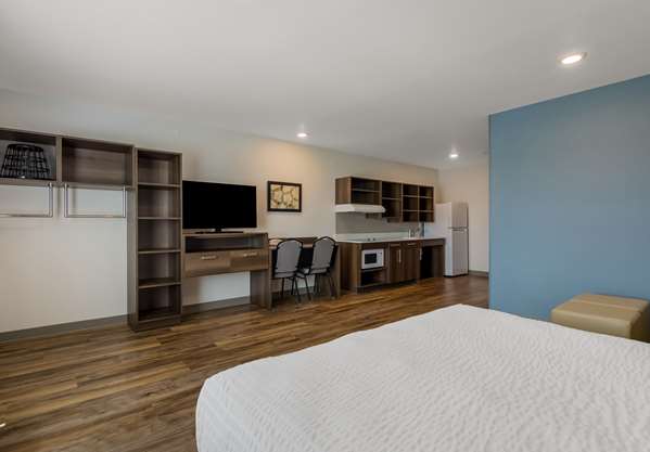  - WoodSpring Suites Airport Roanoke - I-581, Exit 2S