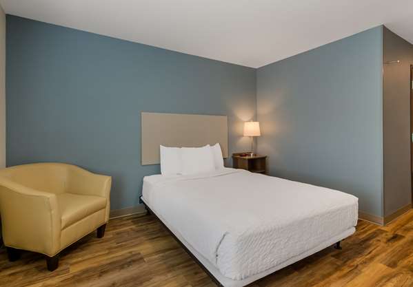  - WoodSpring Suites Airport Roanoke - I-581, Exit 2S