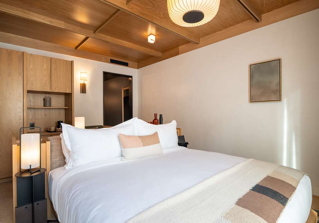 Guest photo