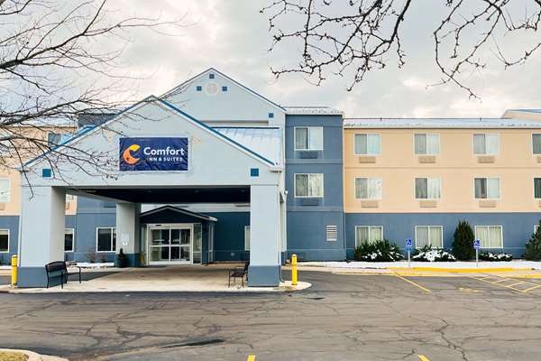 Exterior view - Comfort Inn & Suites Olathe - I-35, Exit 220