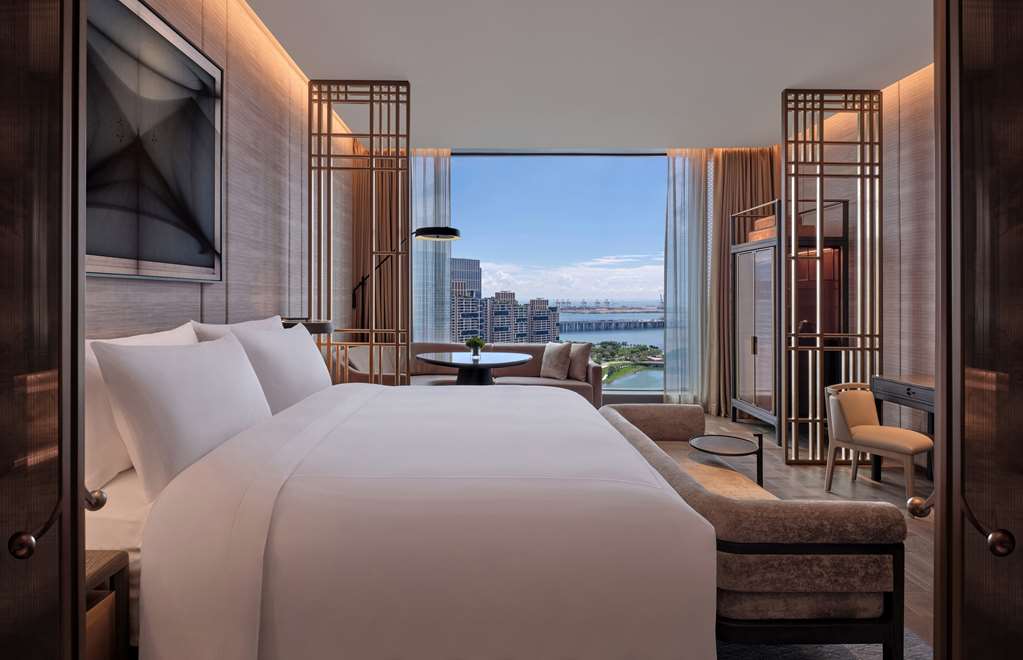 Conrad Shenzhen Room Type - KING ACCESSIBLE ROOM