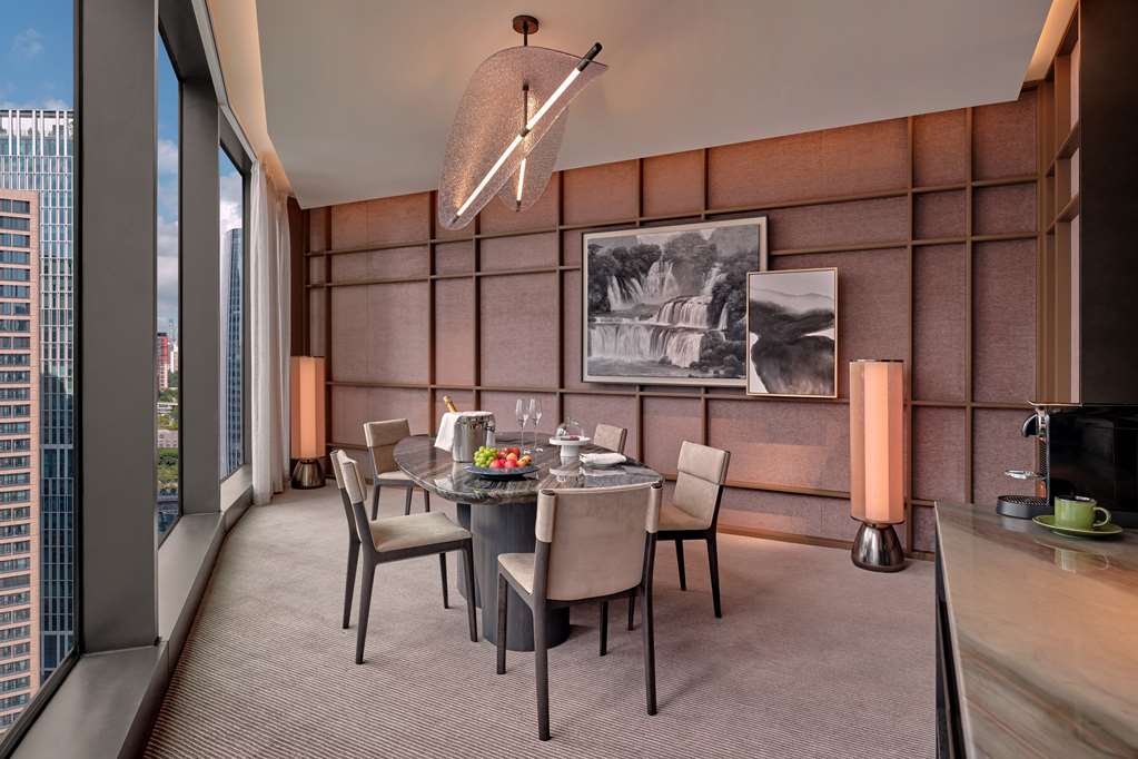Conrad Shenzhen Room Type - KING CONRAD SUITE
