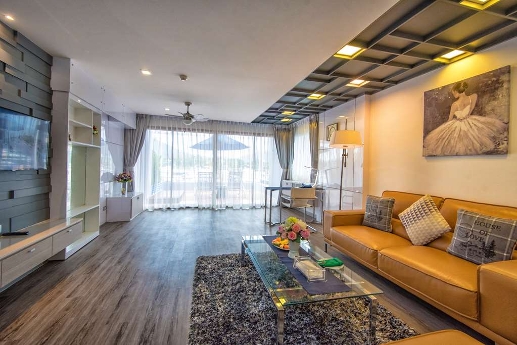NH BOAT LAGOON RESORT-guestroom-Guest Room,On-Site.jpg