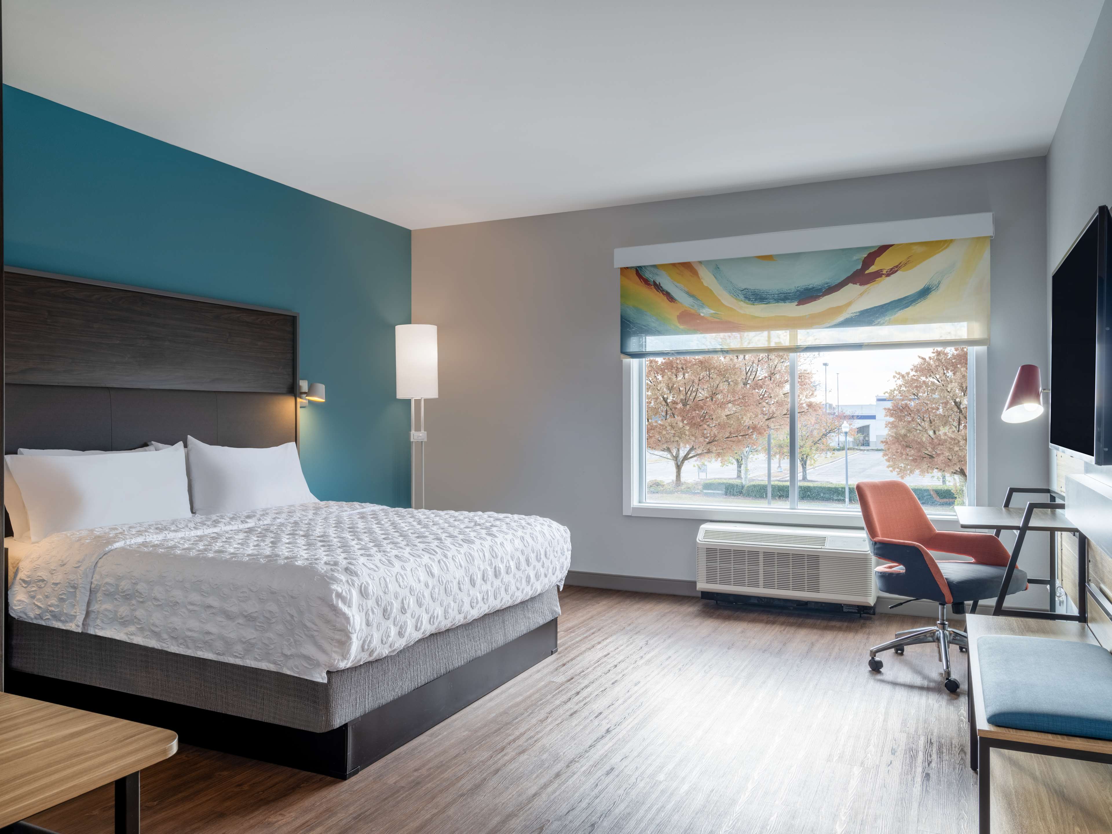 Tru by Hilton Chesapeake, VA - Tap to explore photos