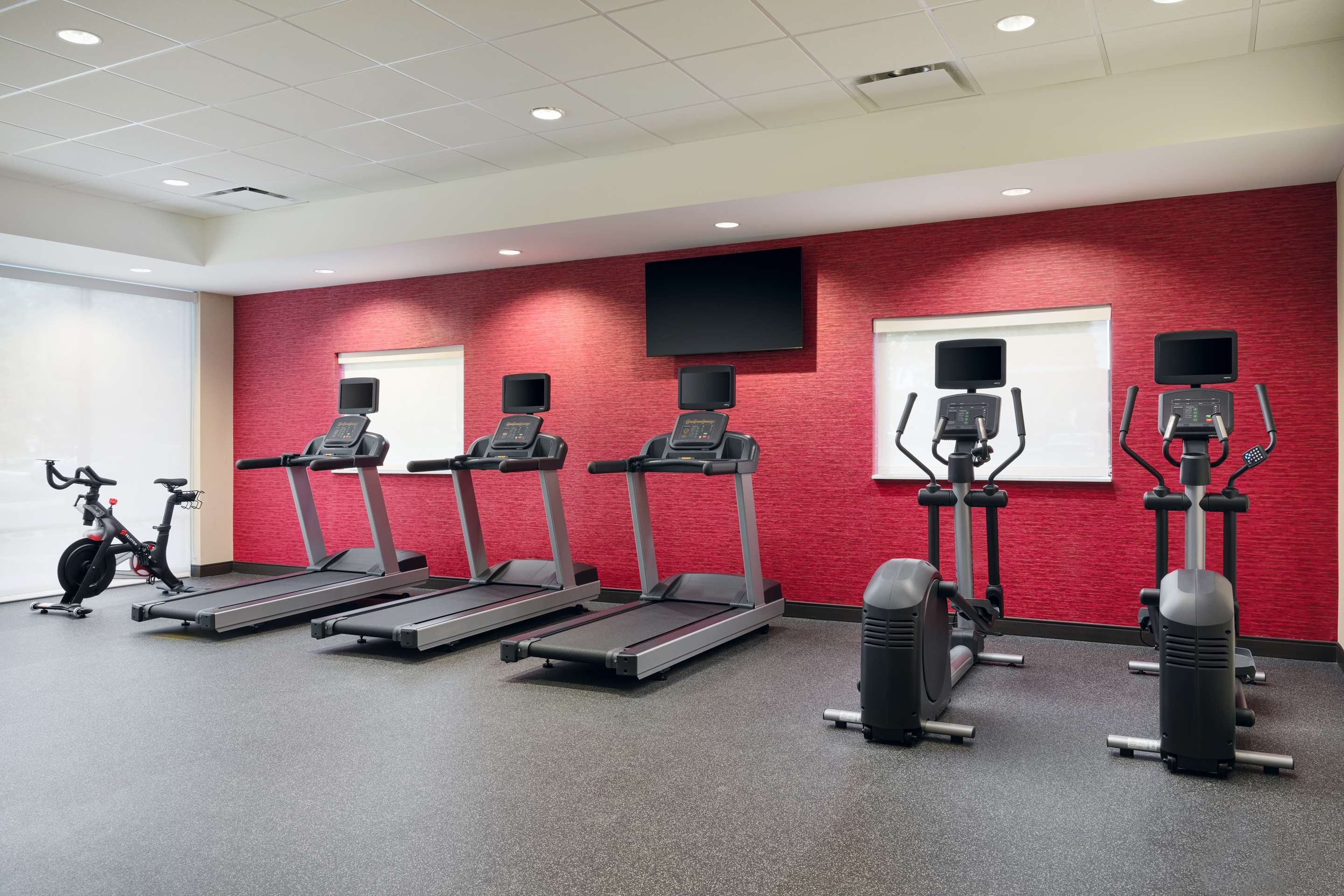 Health club fitness center gym | Home2 Suites By Hilton Richmond Glenside