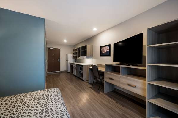 Suite - WoodSpring Suites Wixom I-96, Exit 159