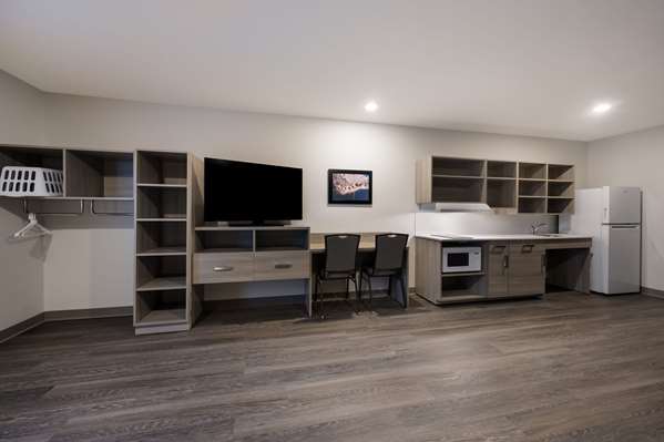 Suite - WoodSpring Suites Wixom I-96, Exit 159