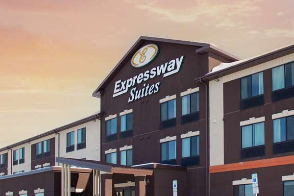 Exterior view - Expressway Suites of Grand Forks - I-29, Exit 140
