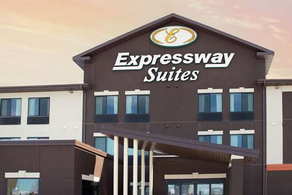 Exterior view - Expressway Suites of Grand Forks - I-29, Exit 140