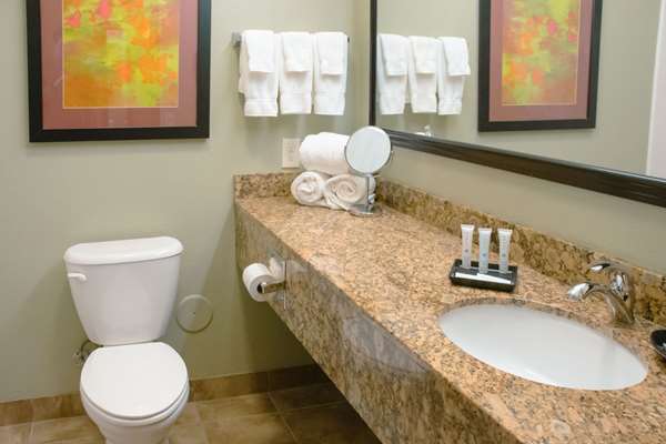 - Expressway Suites of Grand Forks - I-29, Exit 140