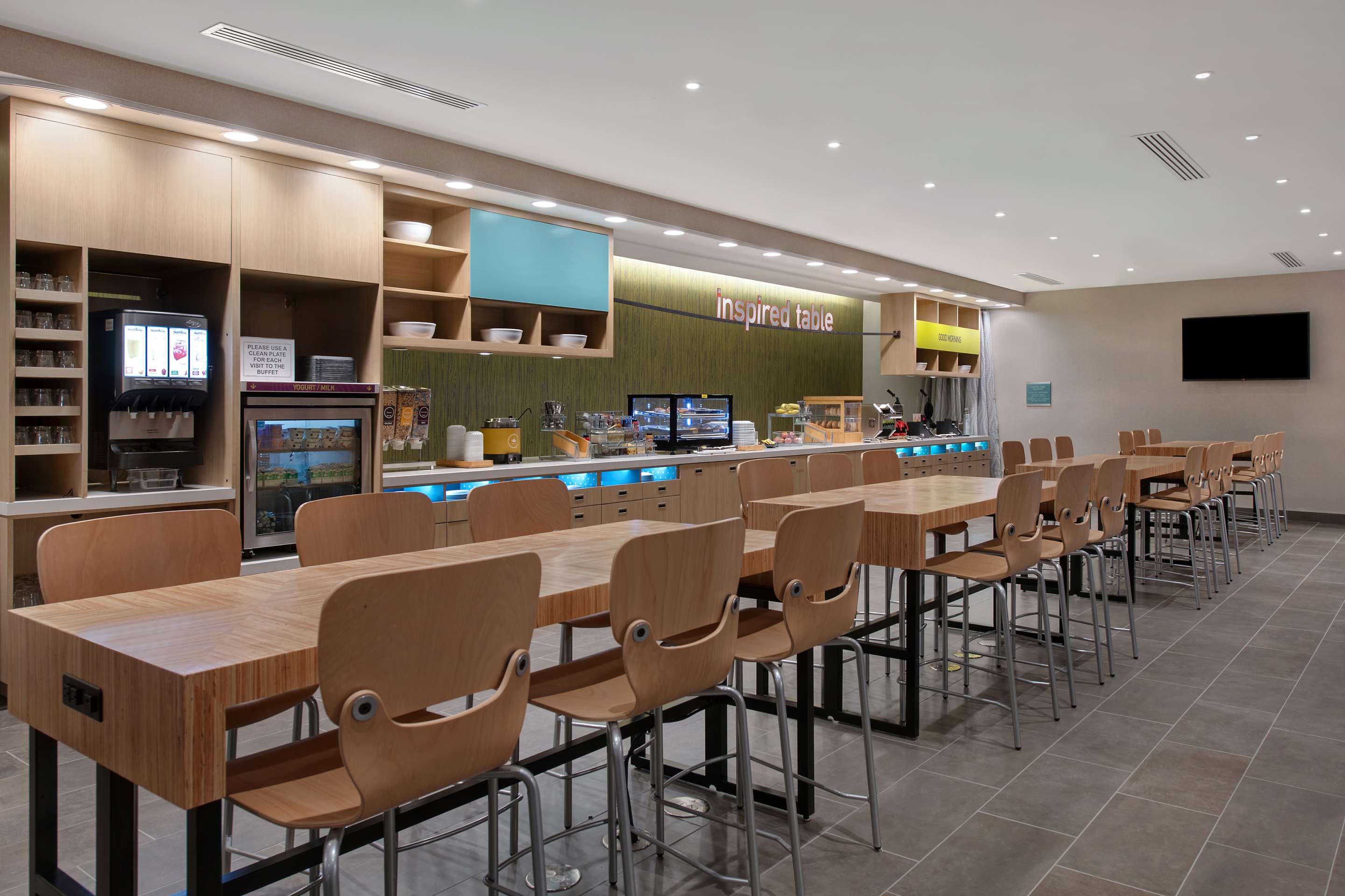 Breakfast Area | Home2 Suites By Hilton Fayetteville North