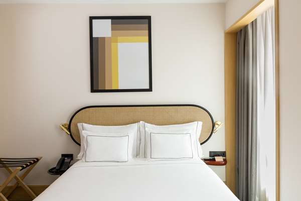 QUEEN GUEST ROOM
