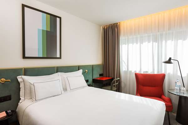 QUEEN GUEST ROOM