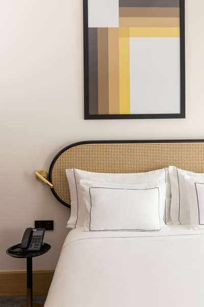 QUEEN GUEST ROOM