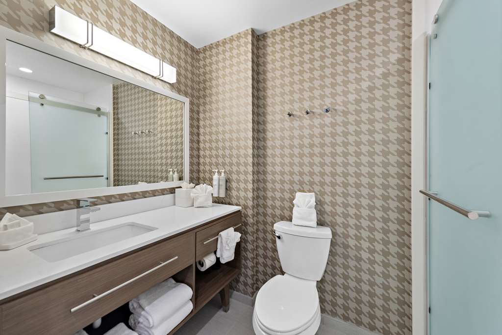 HOME2 SUITES BY HILTON BIG BEAR LAK-guestroom-Guest Room,Bathroom,On-Site.jpg