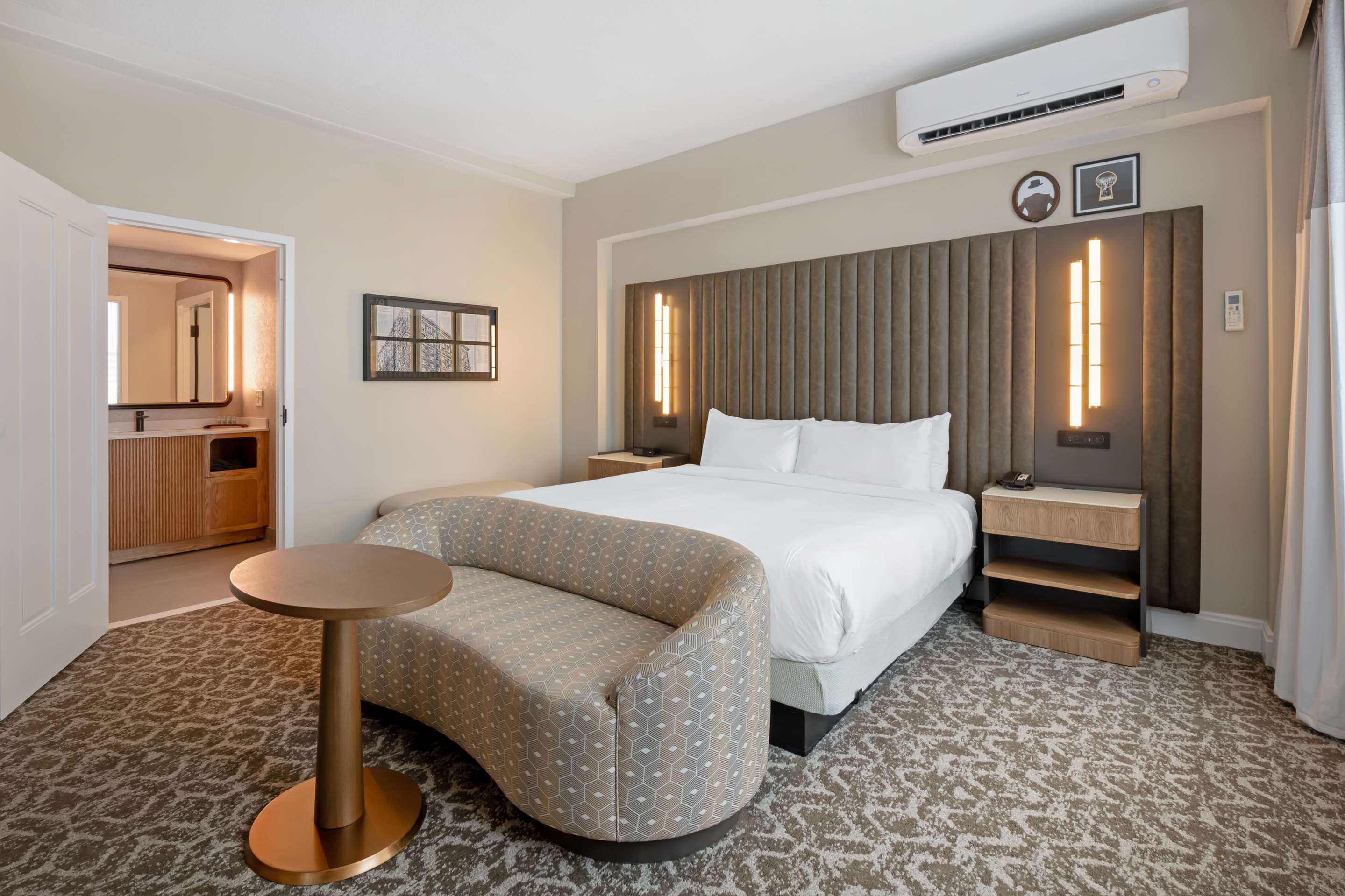 Guest room