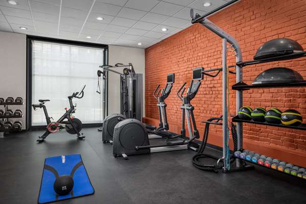 Fitness/ Exercise Room - Hampton Inn French Quarter Market Area New Orleans