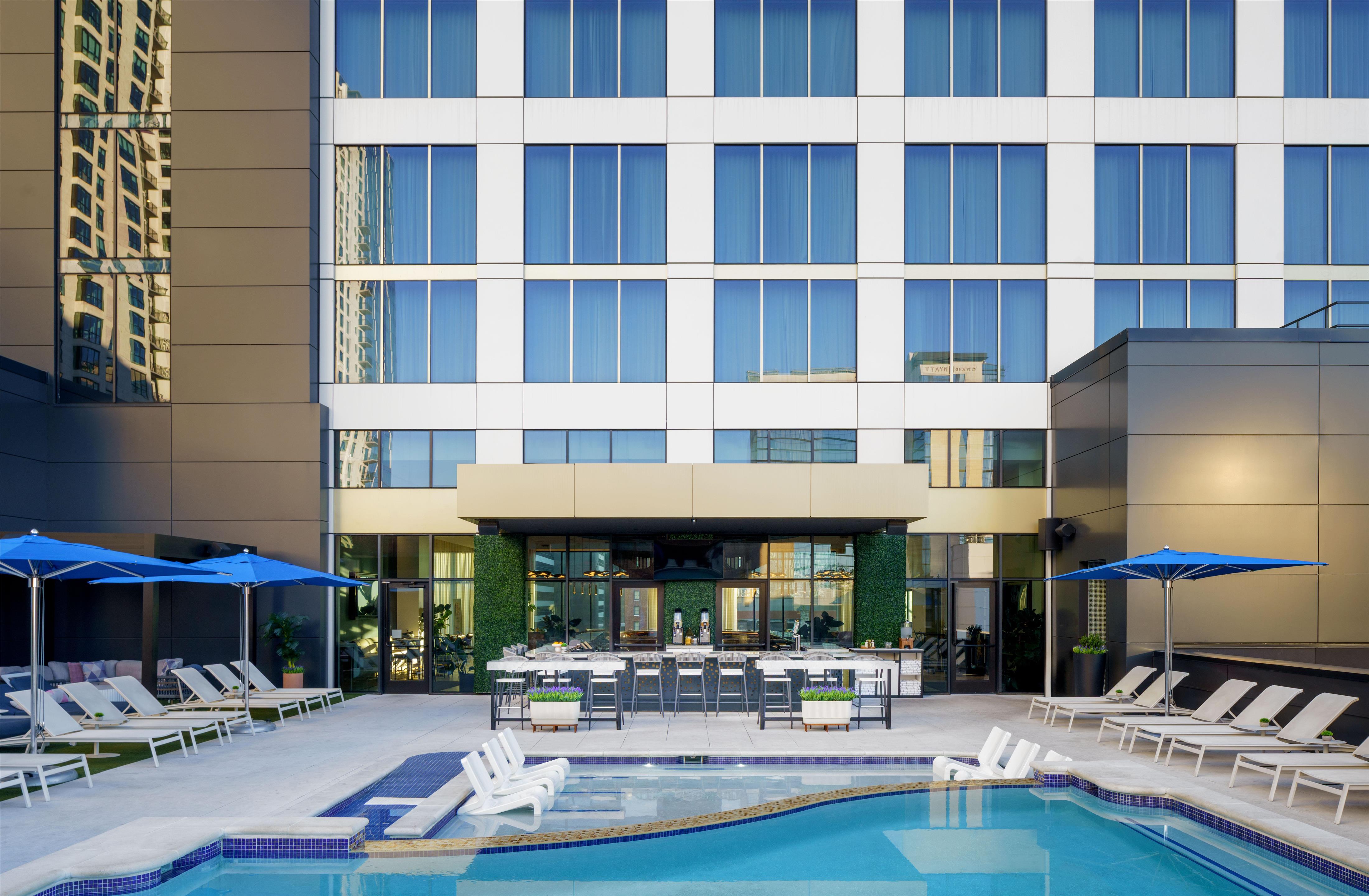 Pool | Tempo By Hilton Nashville Downtown