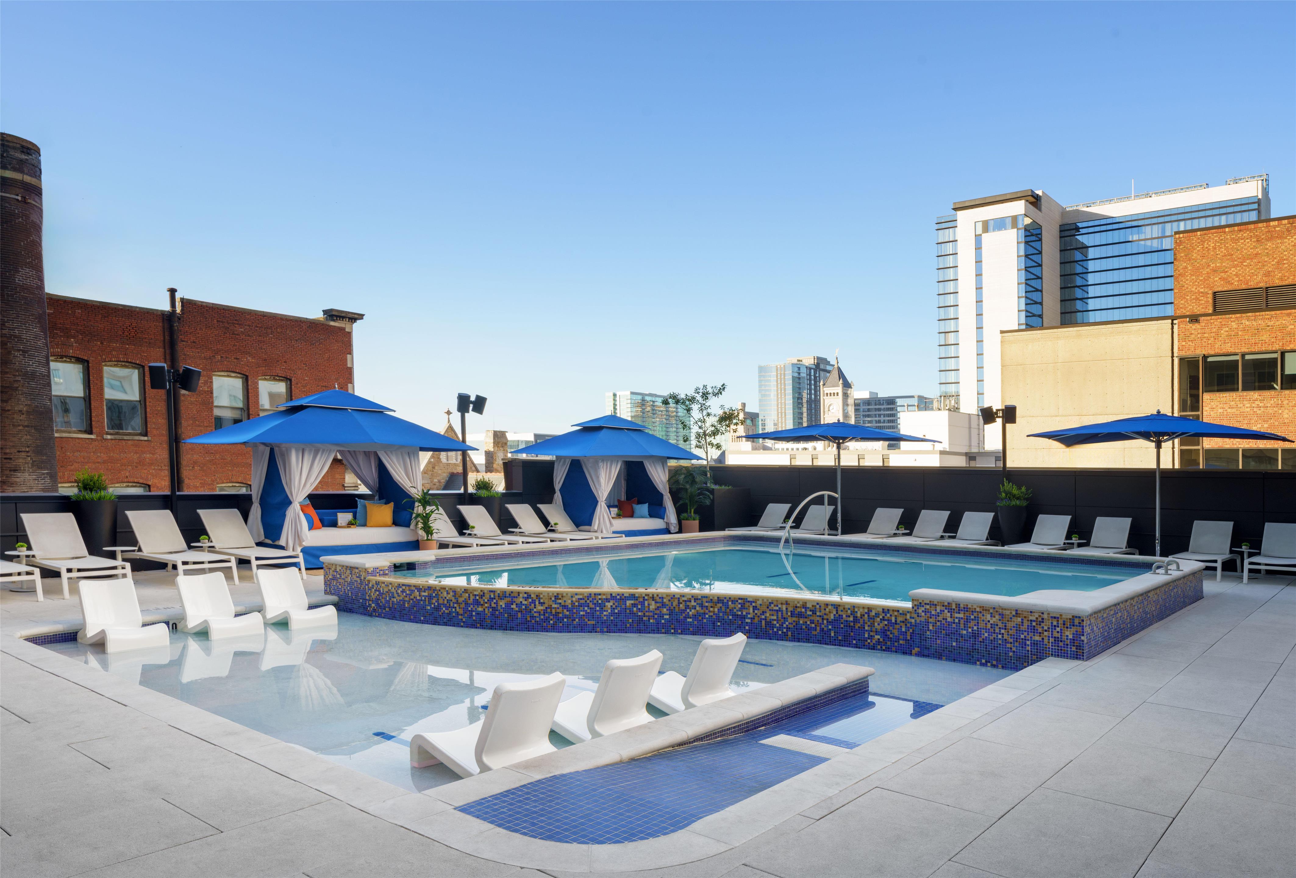 Pool | Tempo By Hilton Nashville Downtown