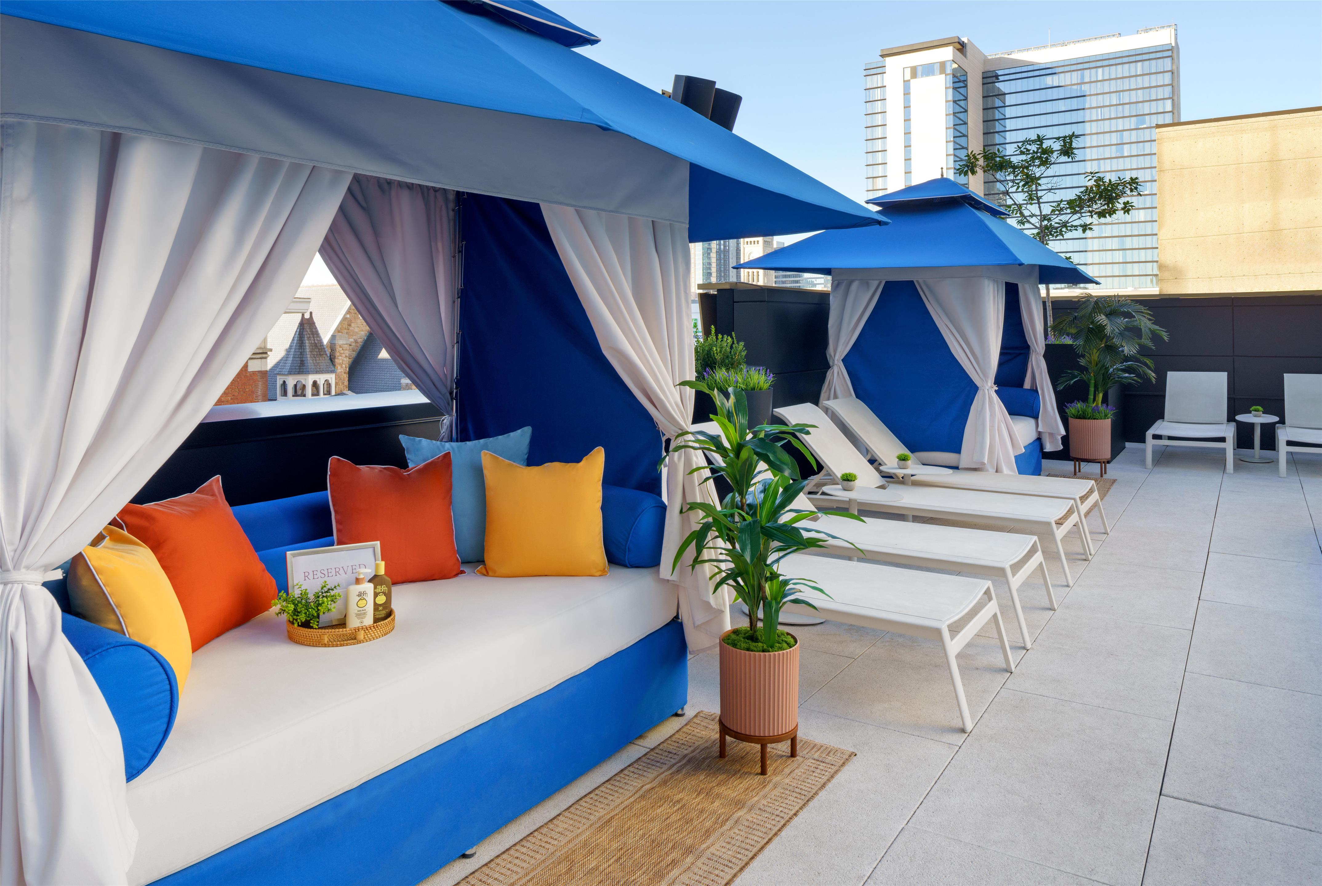 Pool | Tempo By Hilton Nashville Downtown