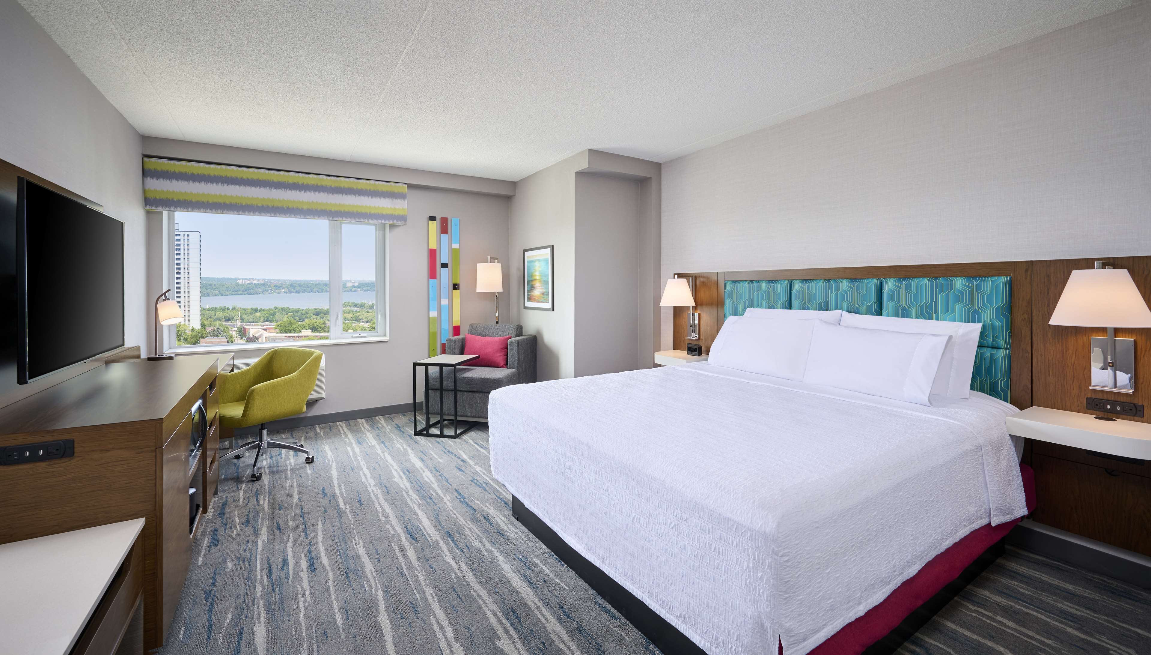Hampton Inn by Hilton Hamilton Room Type - 1KNG MOB HEAR ACC W TUB