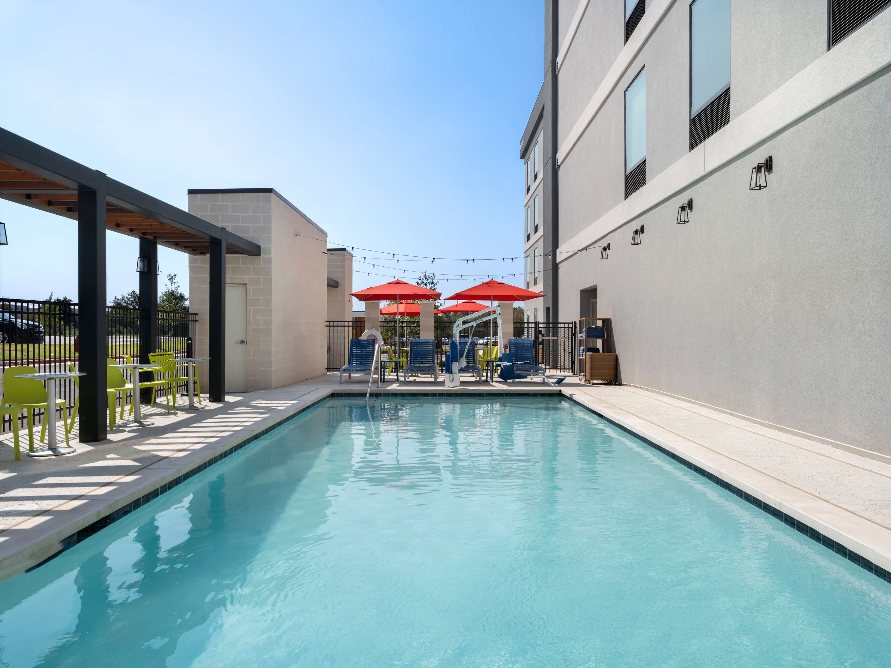 Pool | Home2 Suites By Hilton Round Rock Medical Center