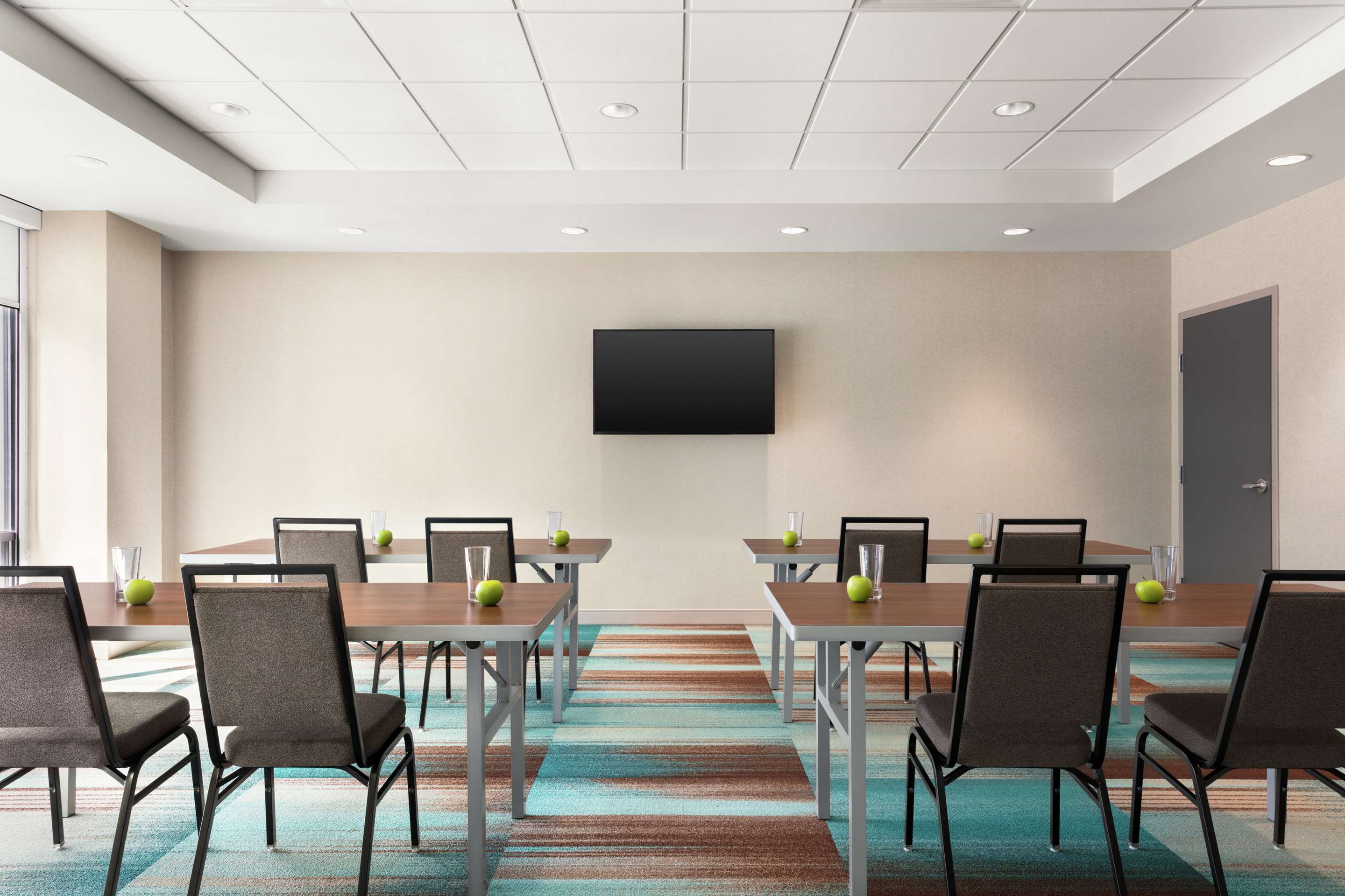 Meeting Room | Home2 Suites By Hilton Milwaukee West