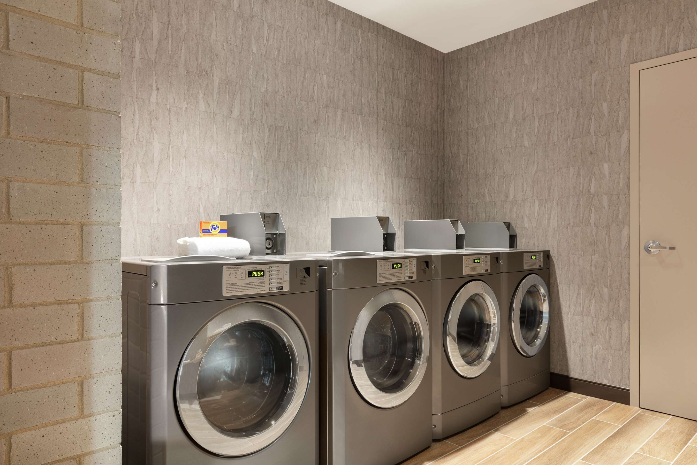 Property amenity | Home2 Suites By Hilton Milwaukee West