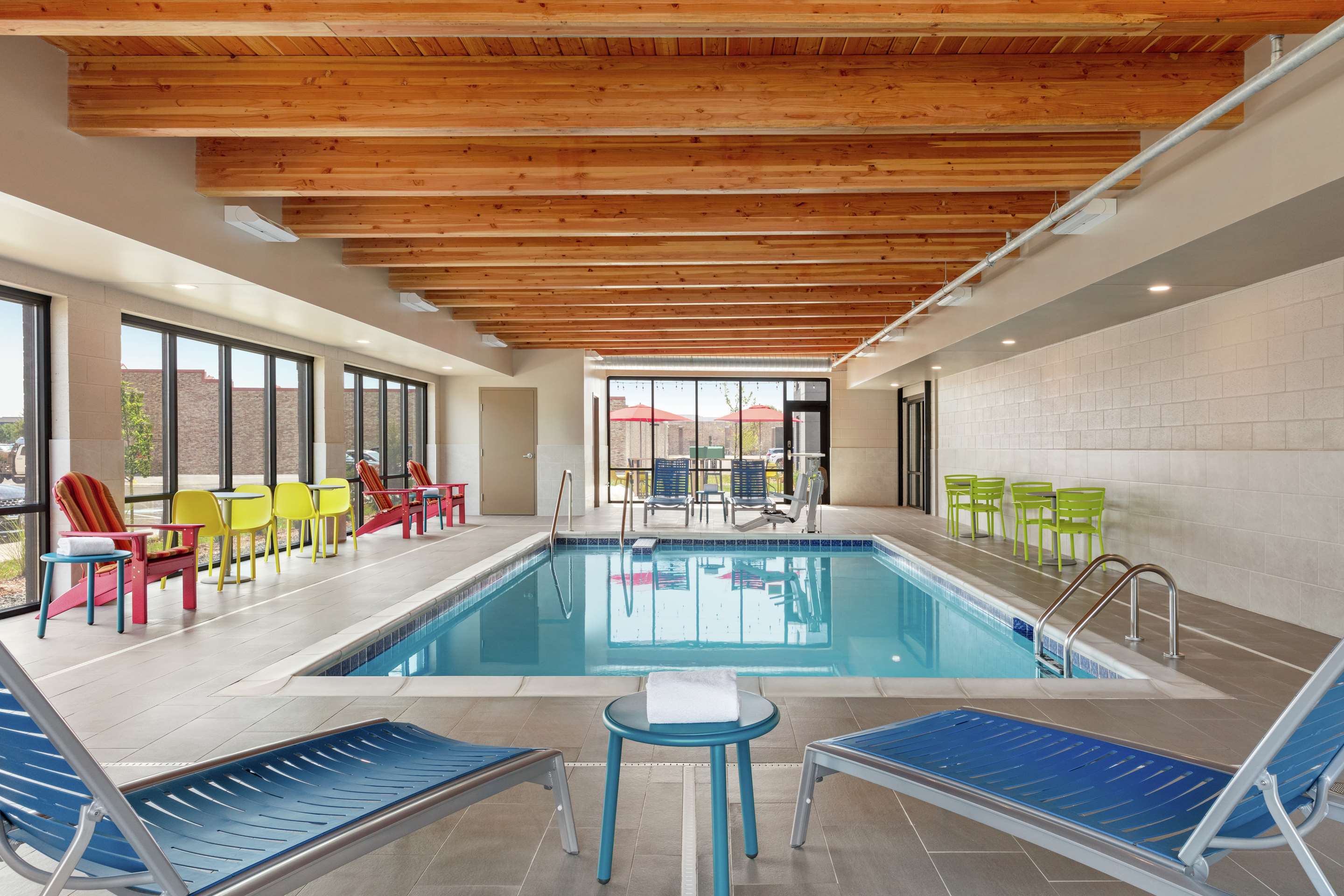 Pool | Home2 Suites By Hilton Milwaukee West