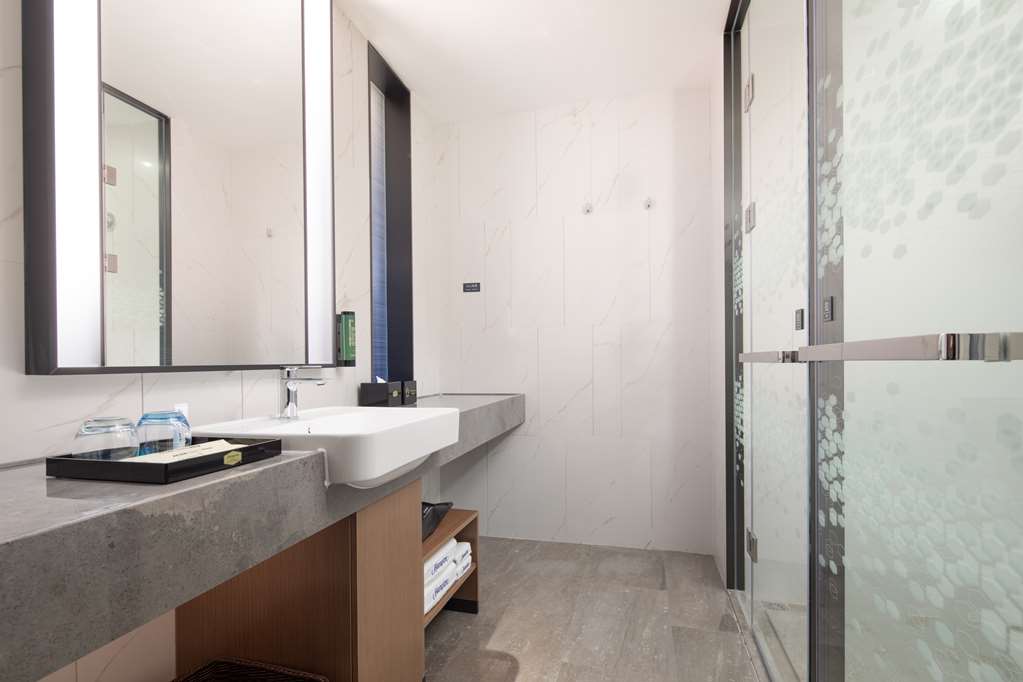 HAMPTON BY HILTON GUIGANG-guestroom-Guest Room,Bathroom,On-Site.jpg