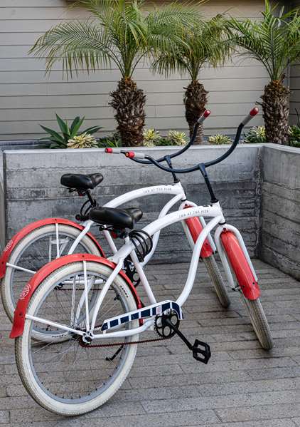 Inn at the Pier Pismo Beach, Curio Collection by Hilton