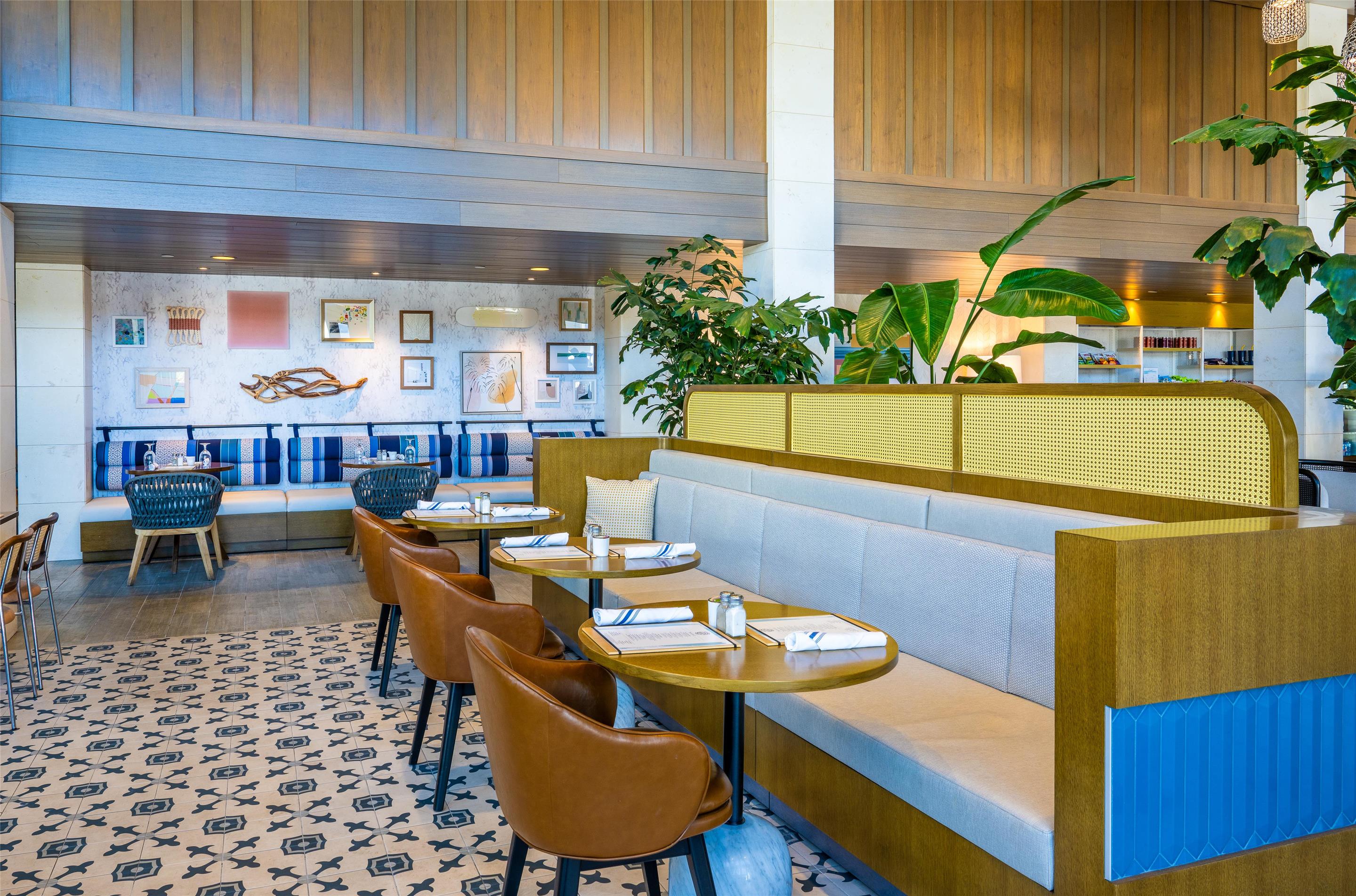 Lobby | Inn at the Pier Pismo Beach, Curio Collection by Hilton