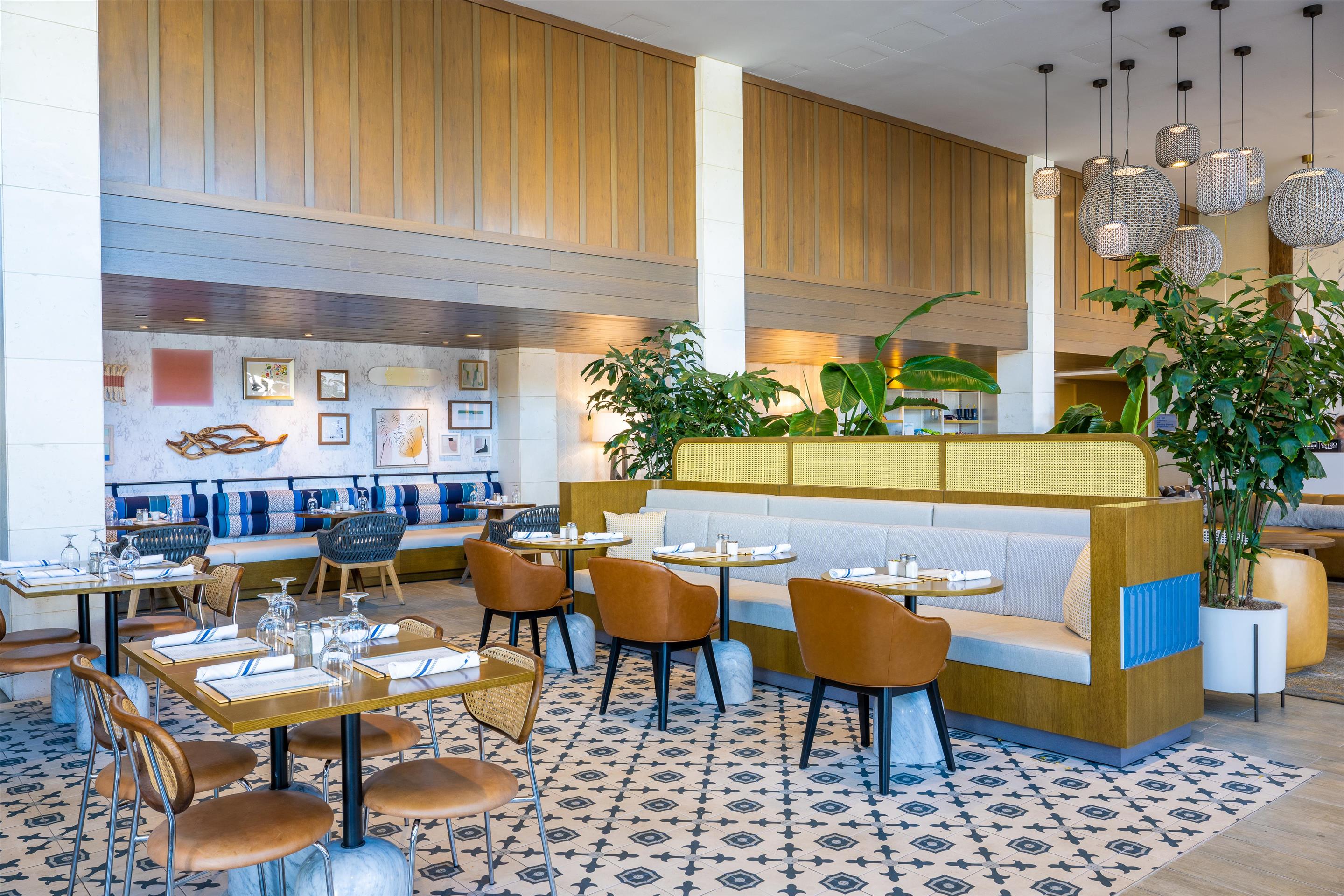Lobby | Inn at the Pier Pismo Beach, Curio Collection by Hilton