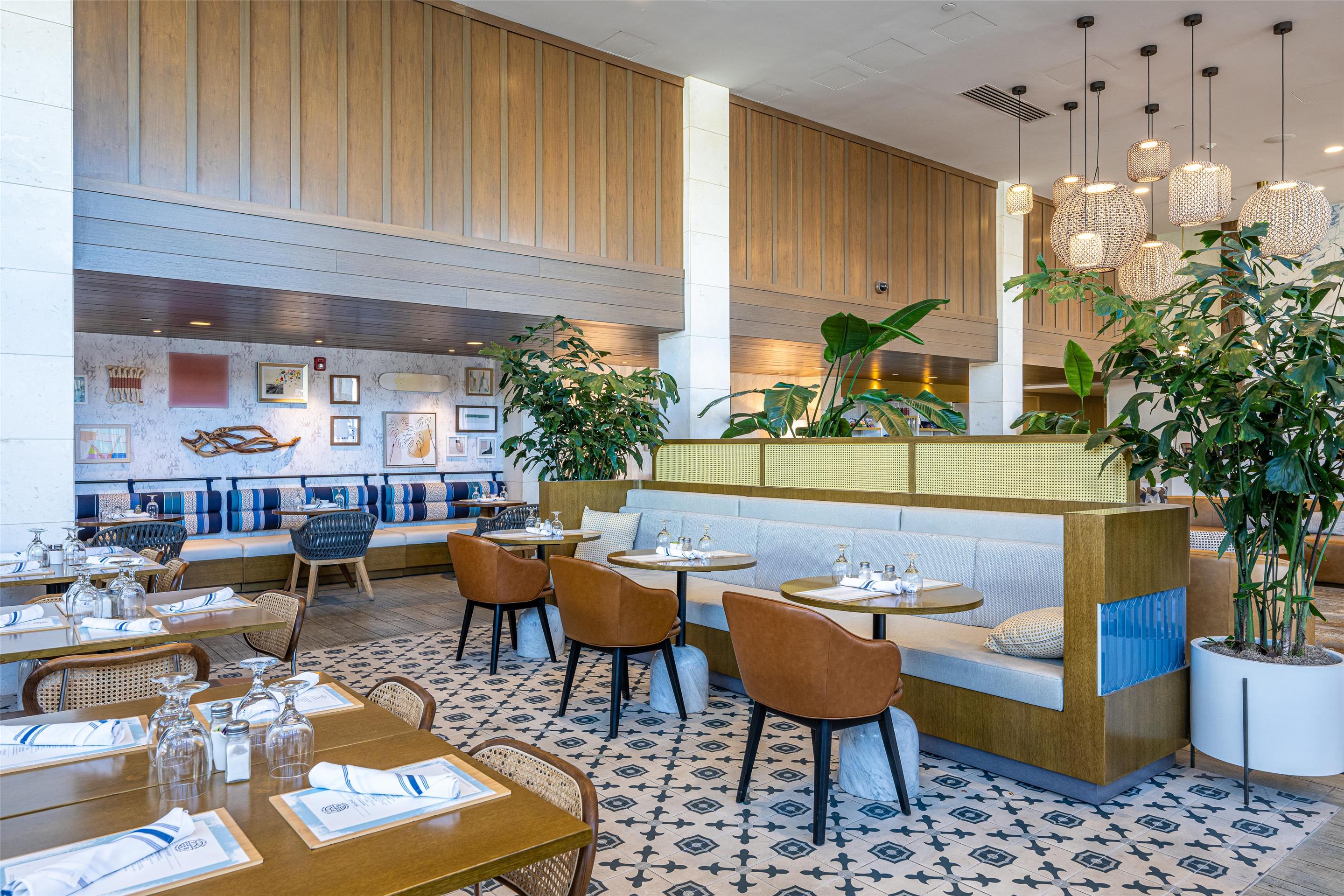 Restaurant | Inn at the Pier Pismo Beach, Curio Collection by Hilton