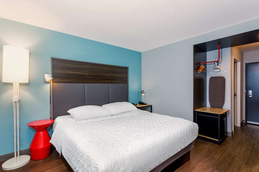 Tru by Hilton Panama City Beach - Tap to explore photos