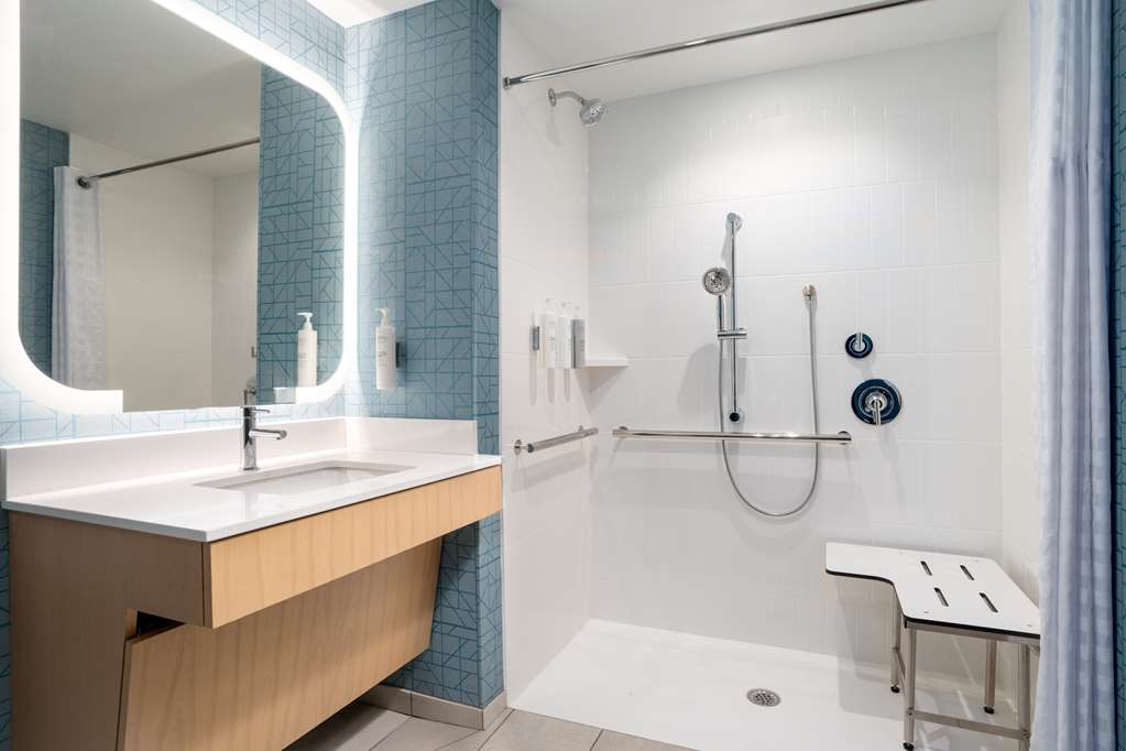 HOMEWOOD SUITES BY HILTON GOLDSBORO-guestroom-Guest Room,Bathroom,On-Site.jpg