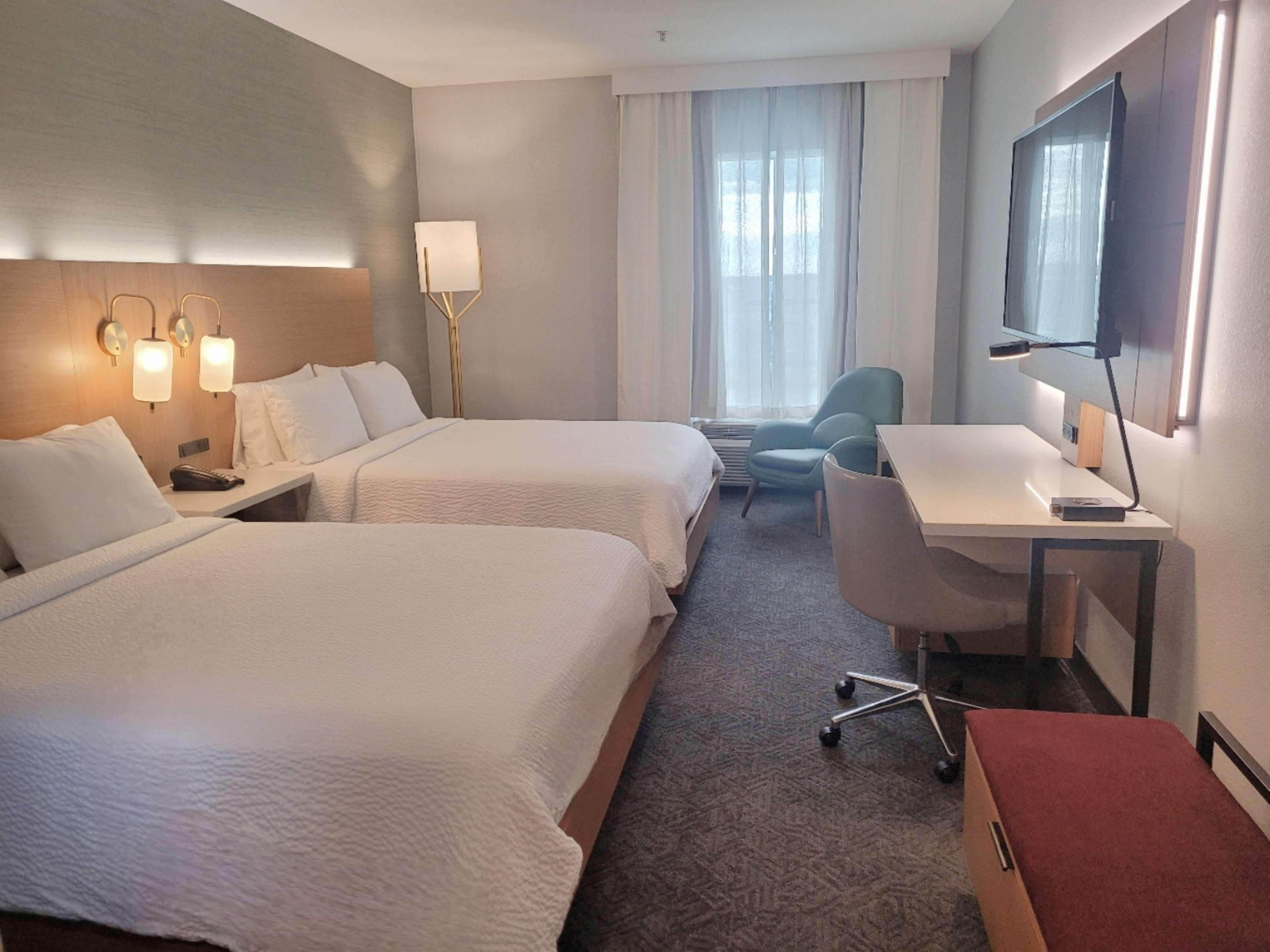 DoubleTree by Hilton Houston Westchase Room Type - 2 QUEEN BEDS