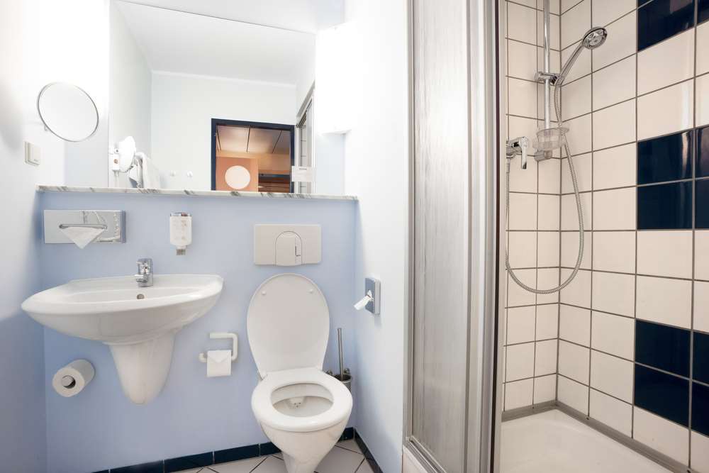 HOTEL AM TIERPARK GOTHA-guestroom-Guest Room,Bathroom,On-Site.jpg