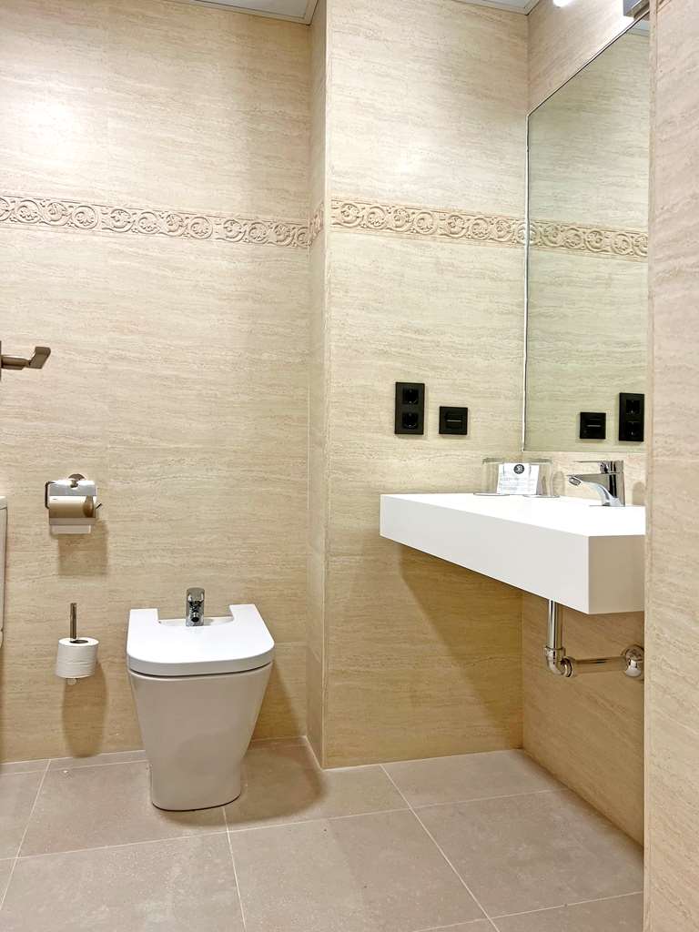 SOHO BOUTIQUE PUERTO-guestroom-Guest Room,Bathroom,On-Site.jpg