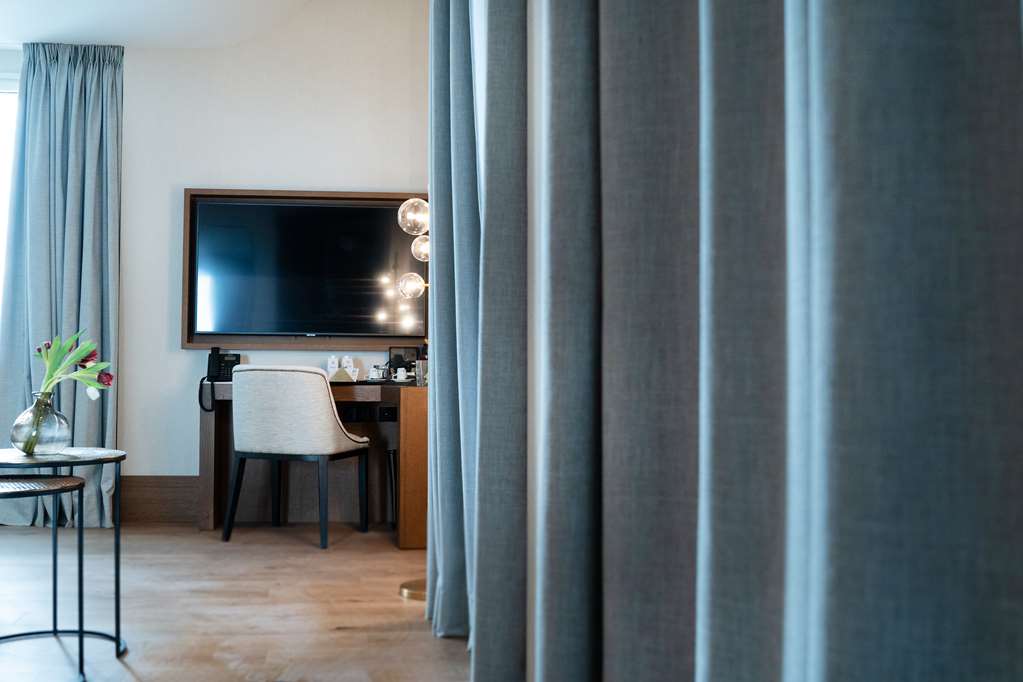 SOHO BOUTIQUE EQUITATIVA-guestroom-Guest Room,Suite,On-Site.jpg