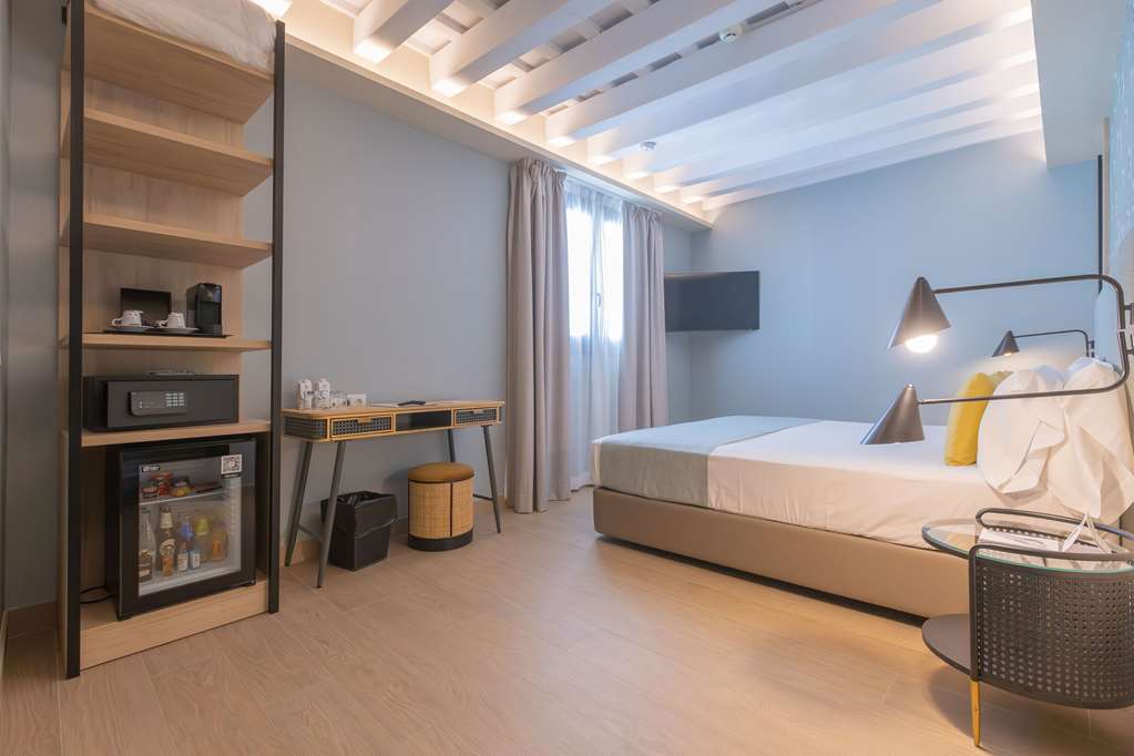 SOHO BOUTIQUE COLUMELA-guestroom-Guest Room,On-Site.jpg