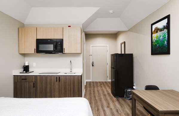  - SureStay Studio by Best Western Downtown Conroe