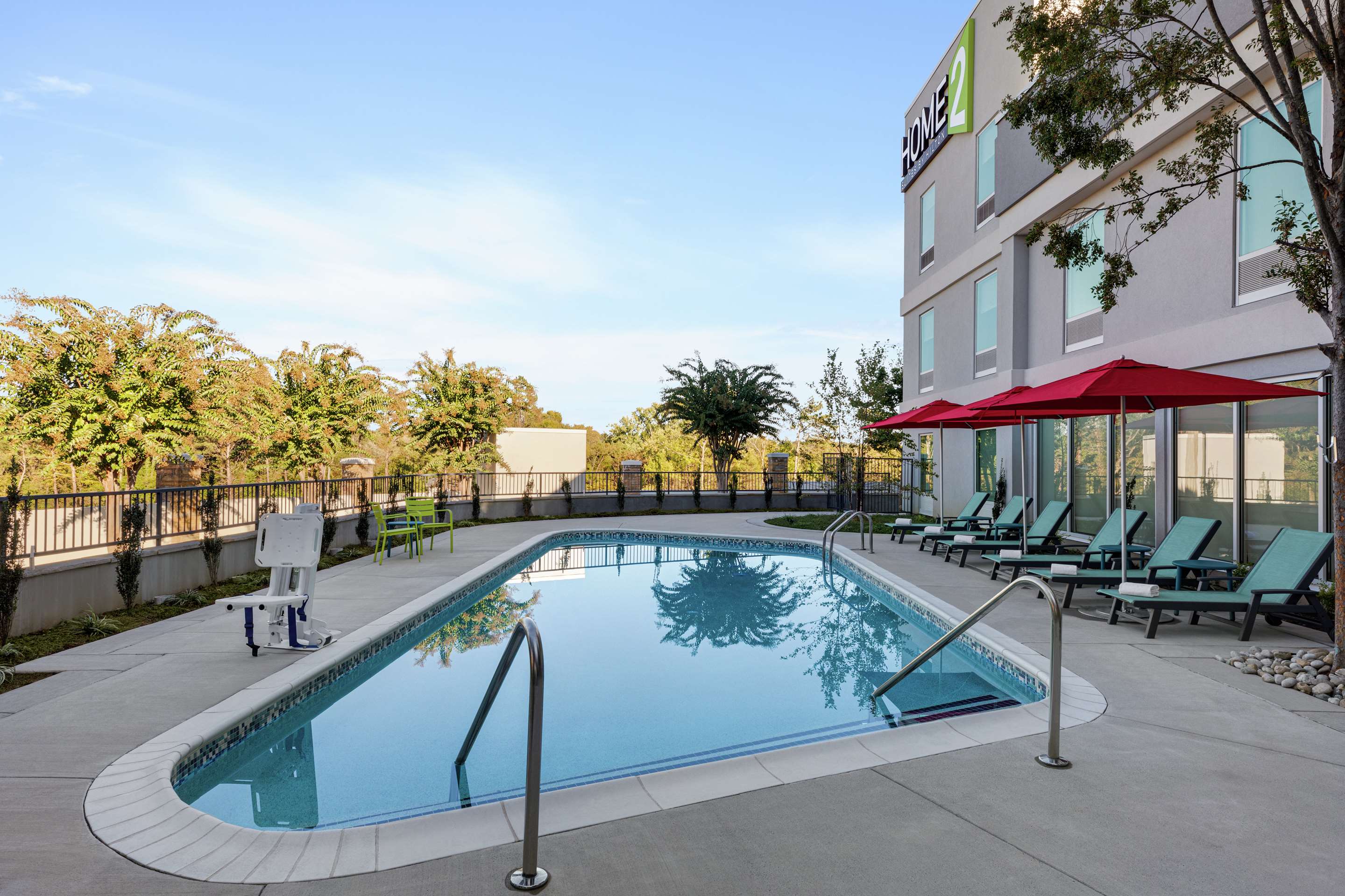Pool | Home2 Suites BY Hilton Dalton
